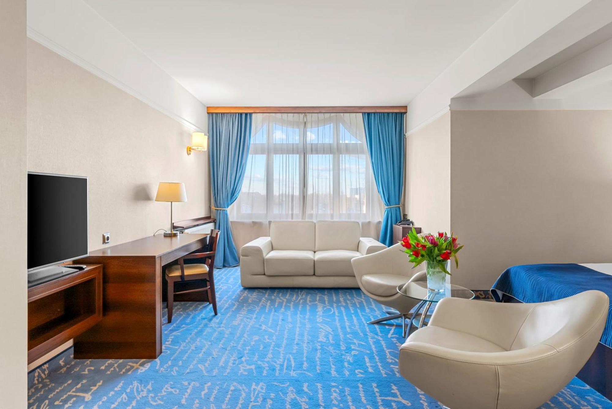 Hotel Diament Plaza Gliwice Ngoại thất bức ảnh