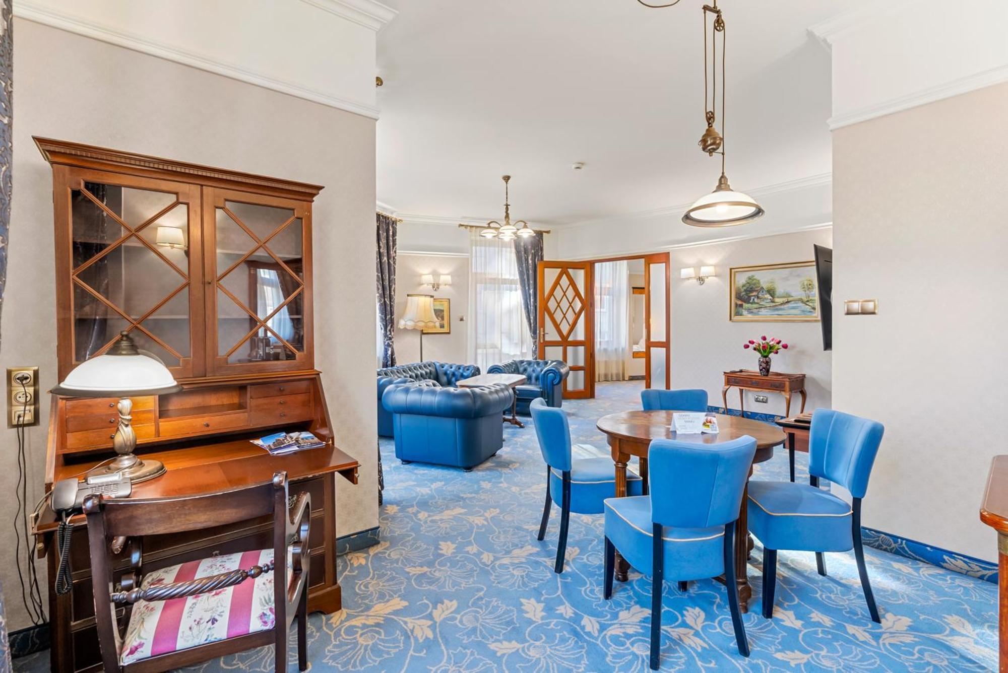 Hotel Diament Plaza Gliwice Ngoại thất bức ảnh