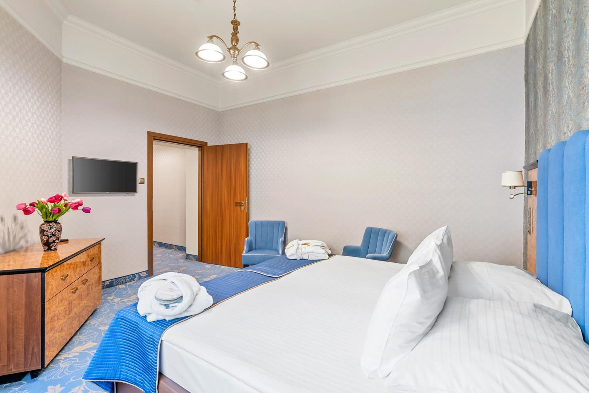 Hotel Diament Plaza Gliwice Ngoại thất bức ảnh