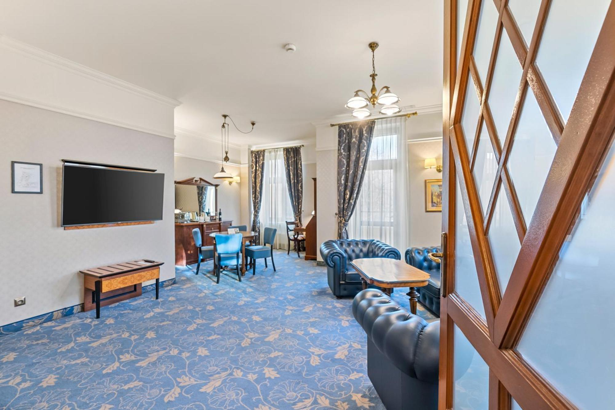 Hotel Diament Plaza Gliwice Ngoại thất bức ảnh